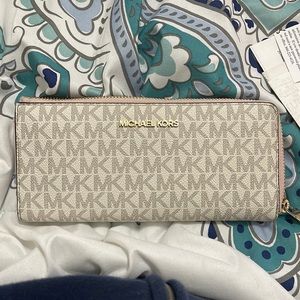 MK wallet
